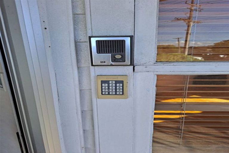 Photo of property in 365 Main Road, Huapai, Kumeu, 0810