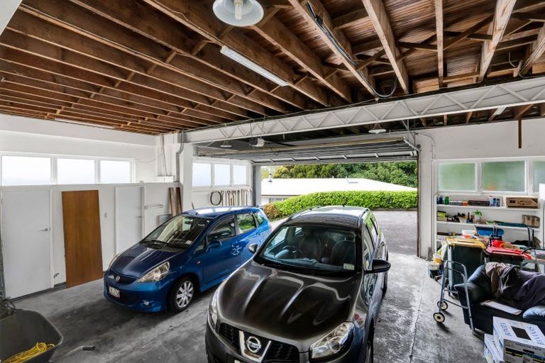 Photo of property in 335c Devon Street West, New Plymouth, 4310