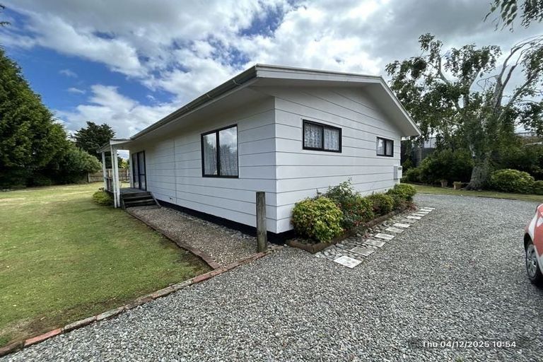 Photo of property in 18 Baillie Crescent, Carterton, 5713