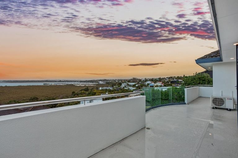 Photo of property in 50 Bannings Way, Hobsonville, Auckland, 0618