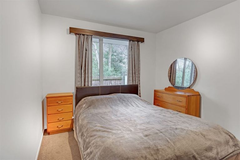 Photo of property in 1/40a Prestons Road, Redwood, Christchurch, 8051