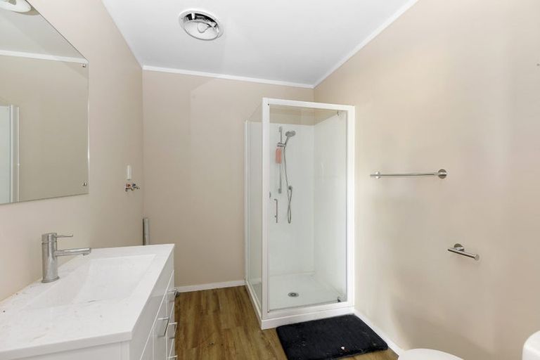 Photo of property in 4/5 Westminster Road, Wainuiomata, Lower Hutt, 5014