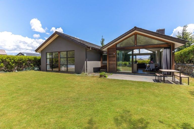 Photo of property in 4 Jackby Court, Jacks Point, Queenstown, 9371