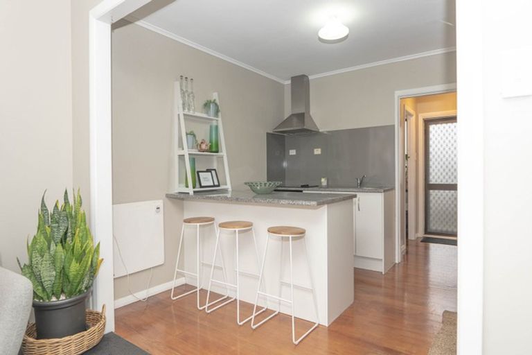 Photo of property in 2/30 Union Street, Papakura, 2110