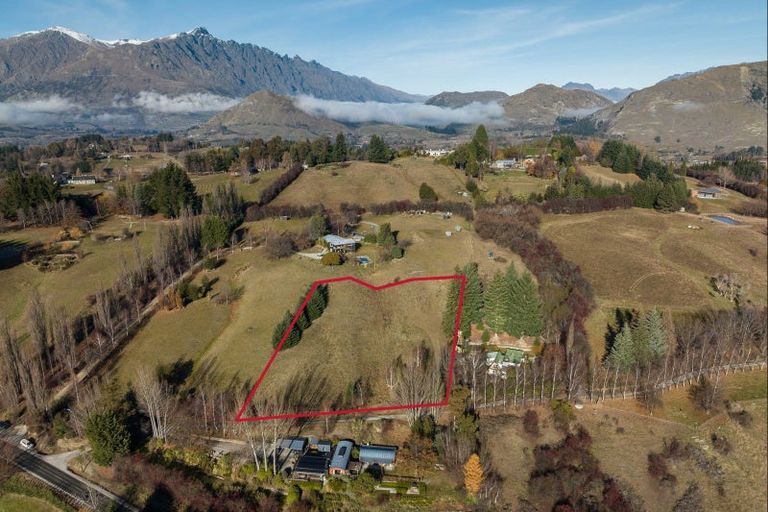 Photo of property in 36 Dalefield Road, Dalefield, Queenstown, 9371