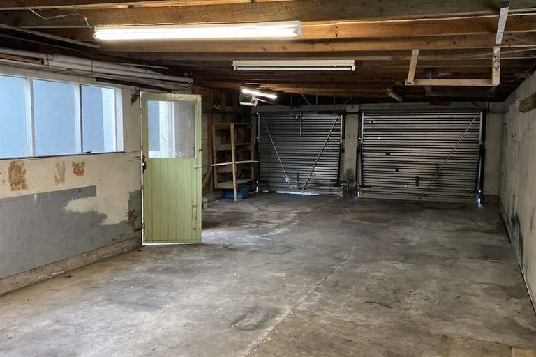 Photo of property in 59 Main North Road, Woodend, 7610