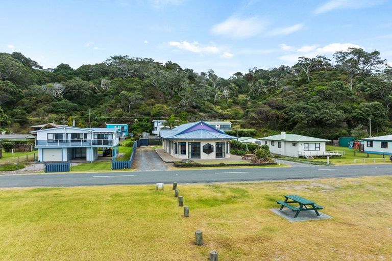 Photo of property in 191 Oakura Road, Oakura, Hikurangi, 0184