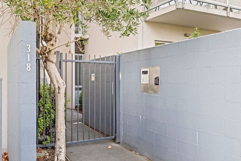 Photo of property in 7/318 Barbadoes Street, Christchurch Central, Christchurch, 8011