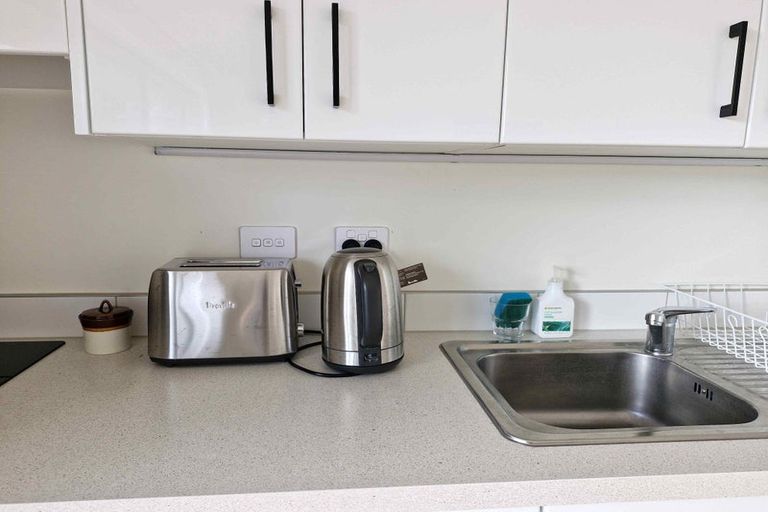 Photo of property in 39 Milne Terrace, Island Bay, Wellington, 6023