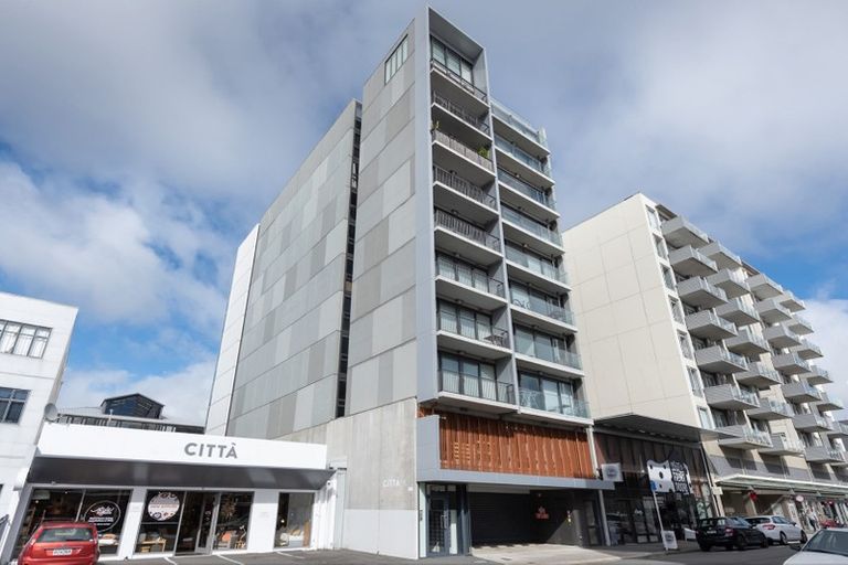 Photo of property in Forte Apartments, 42/13 College Street, Te Aro, Wellington, 6011