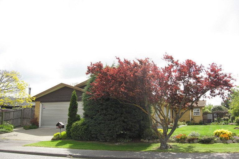 Photo of property in 28 Parkhouse Drive, Rangiora, 7400