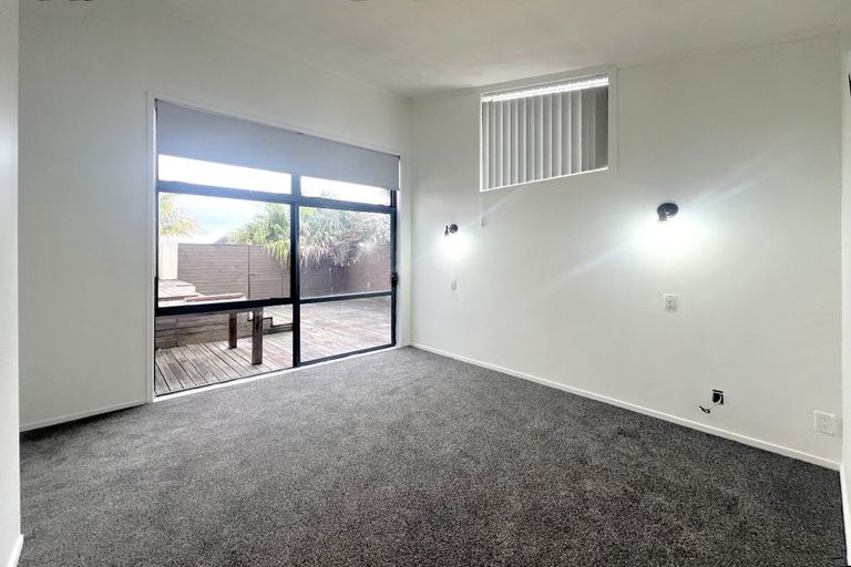 Photo of property in 43 Bramley Drive, Farm Cove, Auckland, 2012