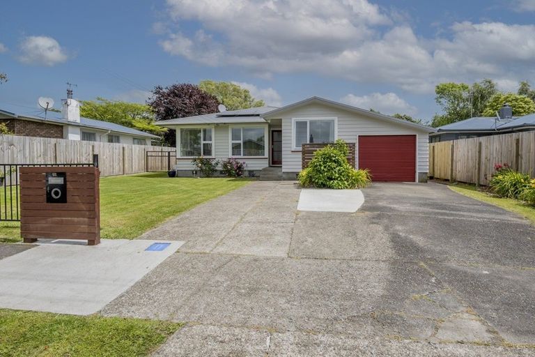 Photo of property in 12 Parsons Avenue, Levin, 5510
