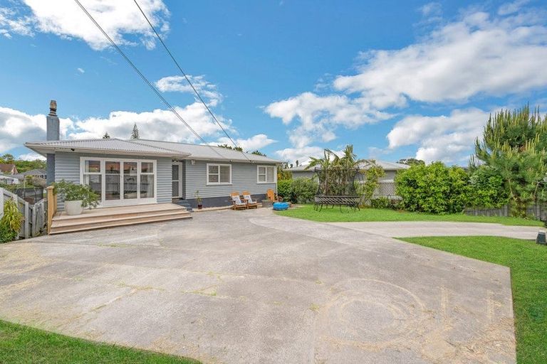 Photo of property in 20 Sylvan Crescent, Te Atatu South, Auckland, 0610