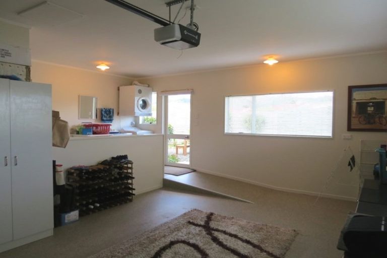 Photo of property in 4 Allman Drive, Coromandel, 3506