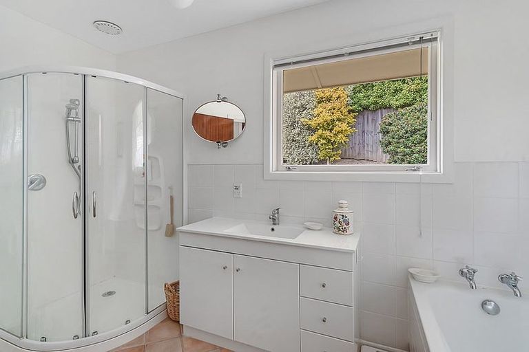 Photo of property in 1/32 Takahe Drive, Cashmere, Christchurch, 8022