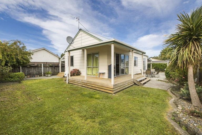 Photo of property in 38 Newton Place, Westbrook, Palmerston North, 4412