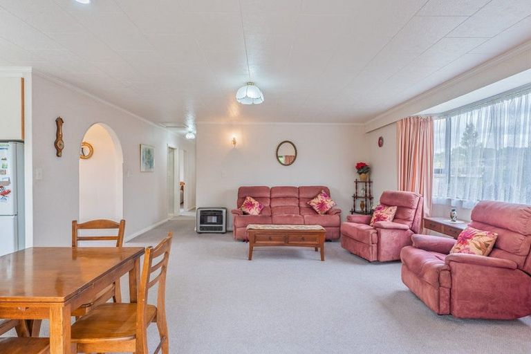 Photo of property in 1 Iti Street, Otaki, 5512