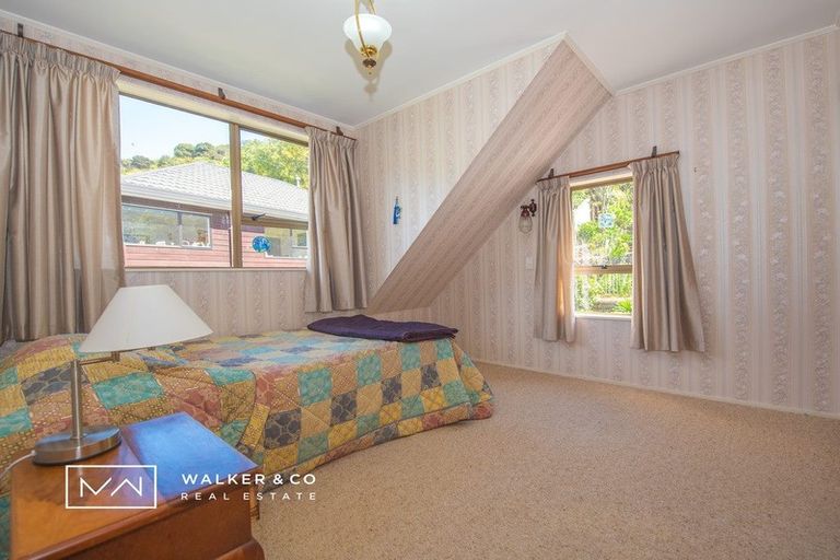 Photo of property in 10 Pioneer Grove, Silverstream, Upper Hutt, 5019