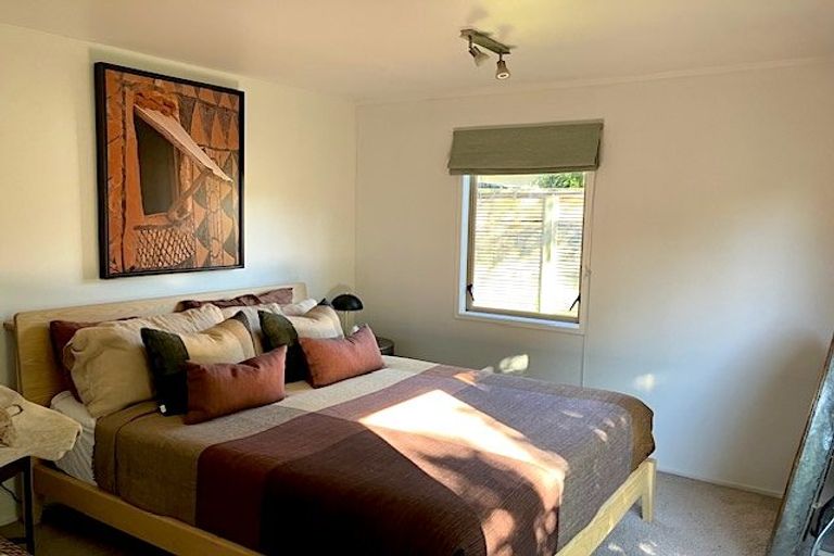 Photo of property in 24 Carnmore Place, Torbay, Auckland, 0630