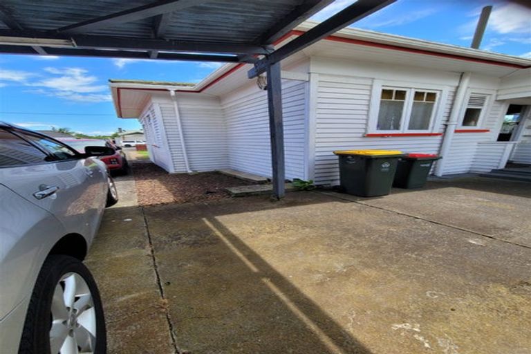 Photo of property in 31 Driver Road, Mangere East, Auckland, 2024