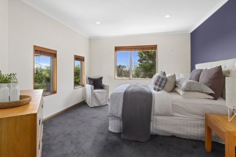 Photo of property in 24 Cliff Road, Torbay, Auckland, 0630