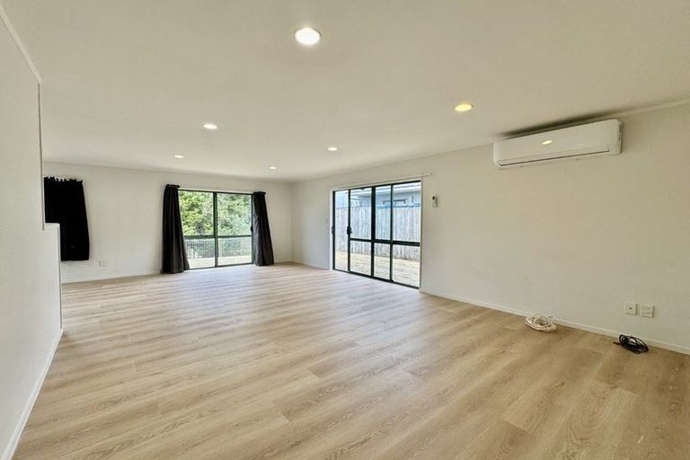 Photo of property in 47 Flat Bush Road, Clover Park, Auckland, 2023