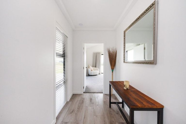 Photo of property in 2 Mataki Lane, Halcombe, 4779