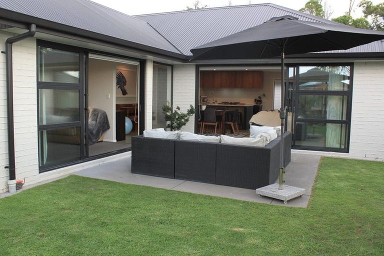 Photo of property in 18 Charlotte Drive, Omokoroa, 3114