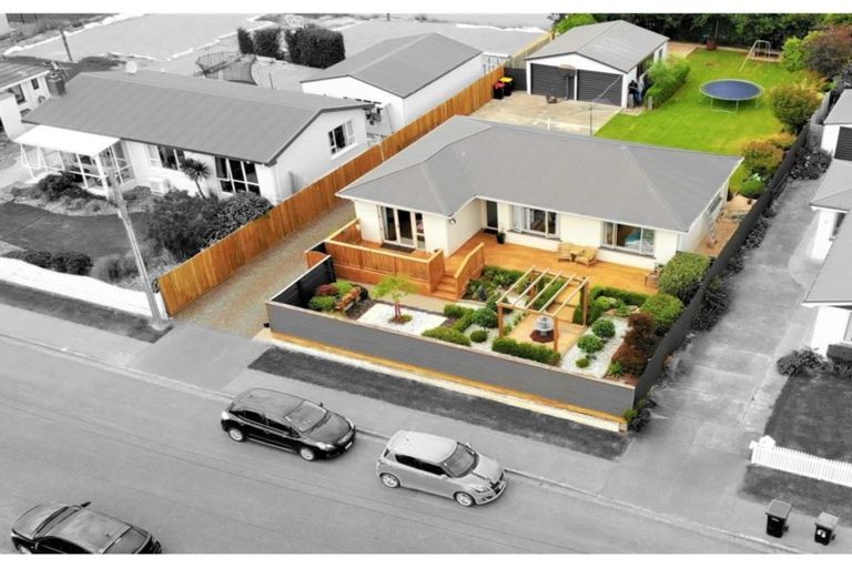 Photo of property in 69 Cargill Street, Waikiwi, Invercargill, 9810