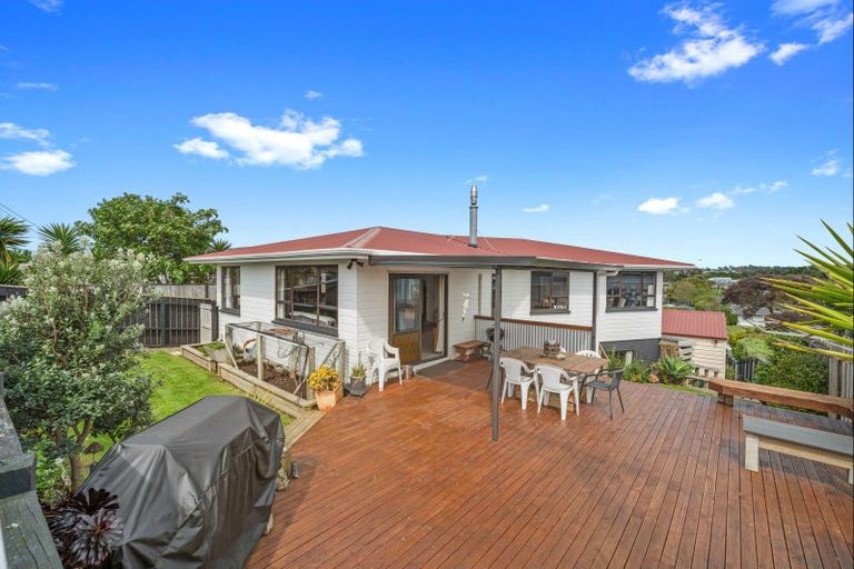 Photo of property in 28 Kingsford Street, Bell Block, New Plymouth, 4312