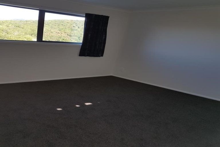 Photo of property in 17 Mawhare Street, Titahi Bay, Porirua, 5022