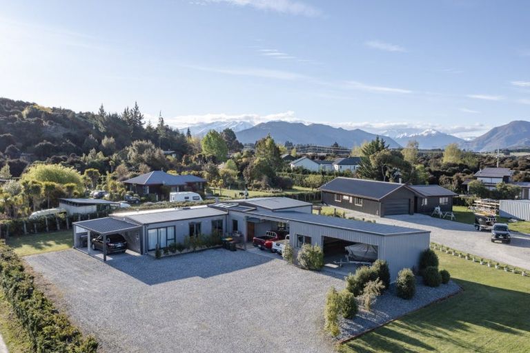 Photo of property in 911 Aubrey Road, Albert Town, Wanaka, 9305