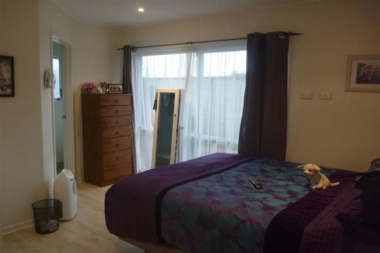 Photo of property in 145 Millhouse Drive, Golflands, Auckland, 2013