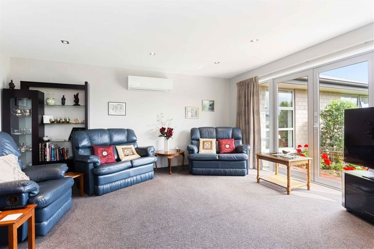 Photo of property in 7 Seaward Street, Pegasus, 7612