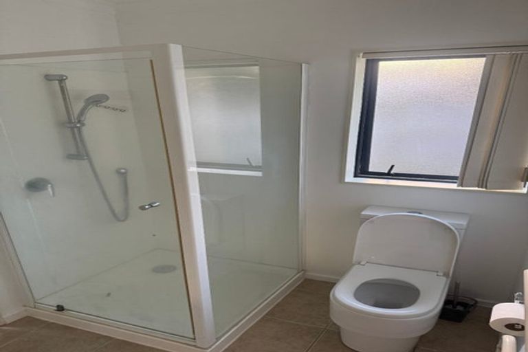 Photo of property in 2 Deerfield Place, Flat Bush, Auckland, 2019
