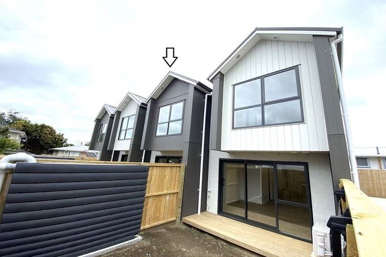 Photo of property in 321d Pakuranga Road, Pakuranga Heights, Auckland, 2010