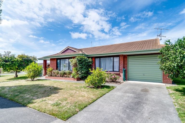 Photo of property in 1 Lowther Place, Taradale, Napier, 4112