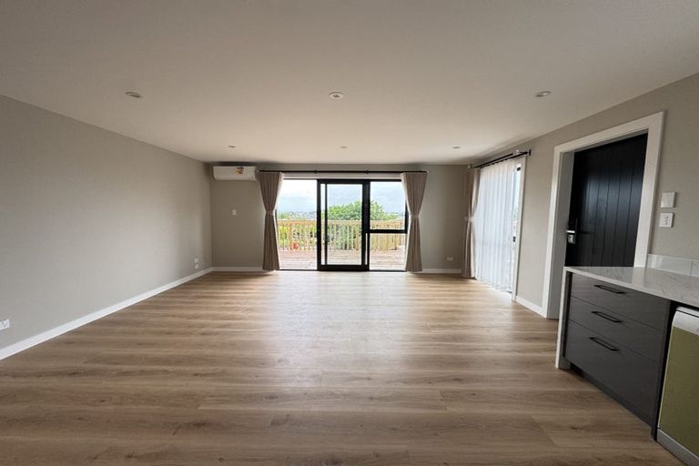 Photo of property in 42 Manu Place, Pinehill, Auckland, 0632