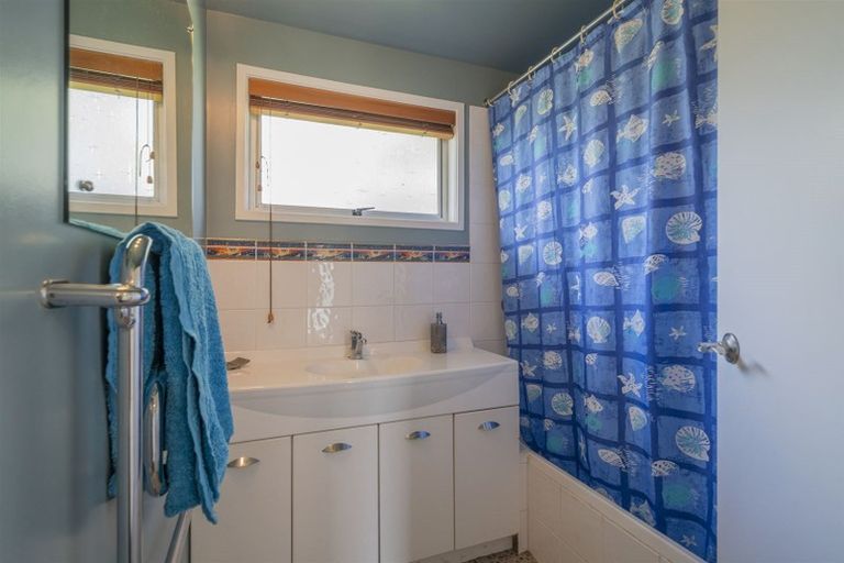 Photo of property in 10 Poplar Street, Whitianga, 3510