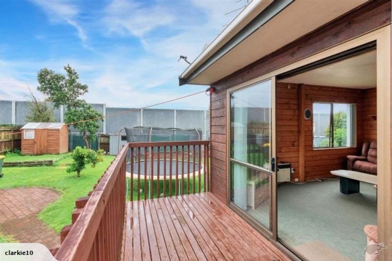 Photo of property in 197 Walter Strevens Drive, Conifer Grove, Takanini, 2112