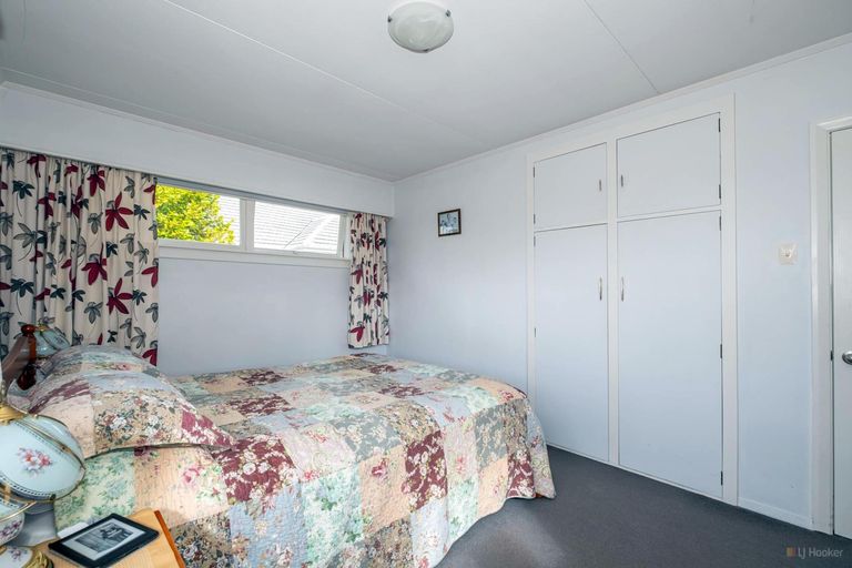 Photo of property in 24 Rhodes Street, Waimate, 7924