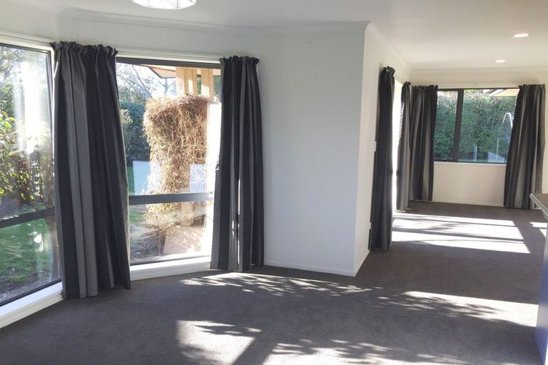 Photo of property in 19 Broadhaven Avenue, Parklands, Christchurch, 8083