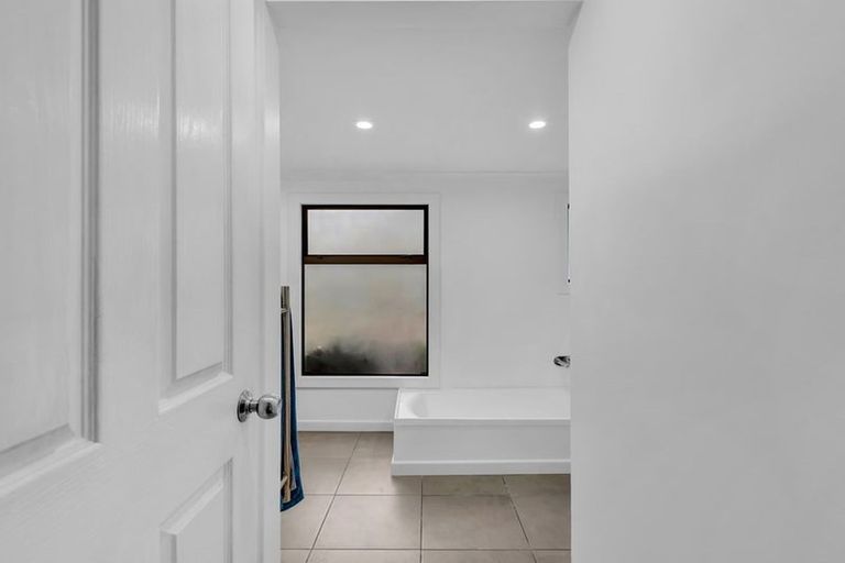 Photo of property in 20 Parris Street, Moturoa, New Plymouth, 4310