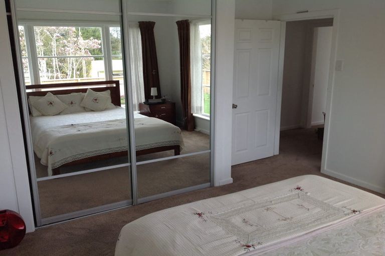 Photo of property in 9 Sylvan Crescent, Te Atatu South, Auckland, 0610