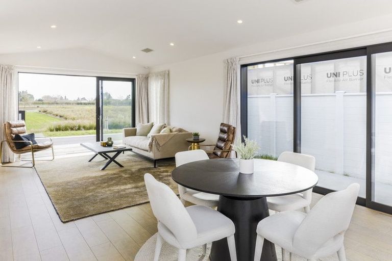 Photo of property in 12 Ruia Crescent, Cambridge, 3434