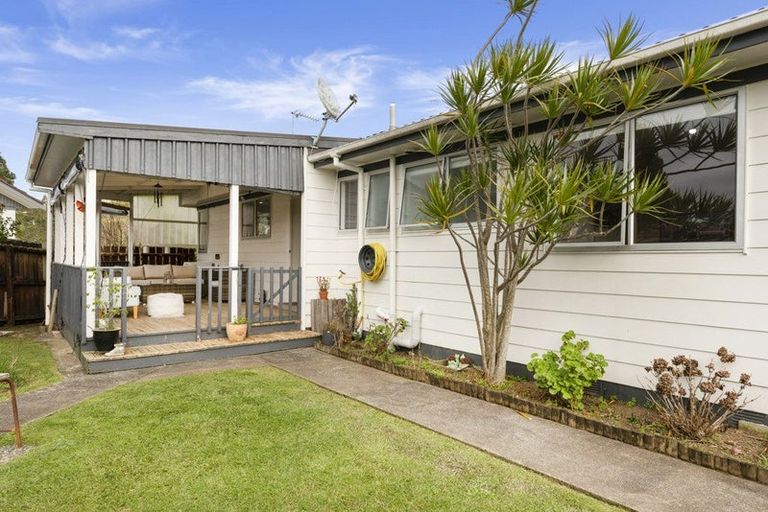 Photo of property in 4 Hydra Place, Glen Eden, Auckland, 0602