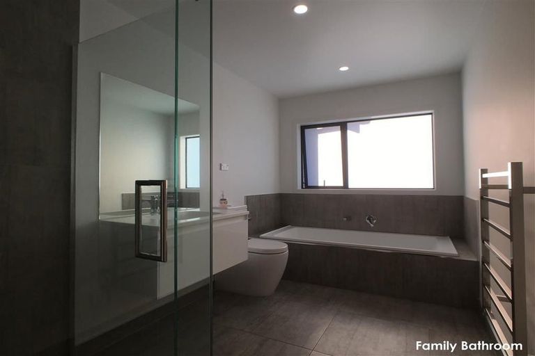 Photo of property in 9 Atalanta Way, Beachlands, Auckland, 2018