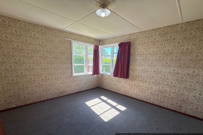 Photo of property in 33 Blighs Road, Bryndwr, Christchurch, 8053