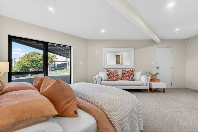 Photo of property in 1a Prestige Place, Castor Bay, Auckland, 0620